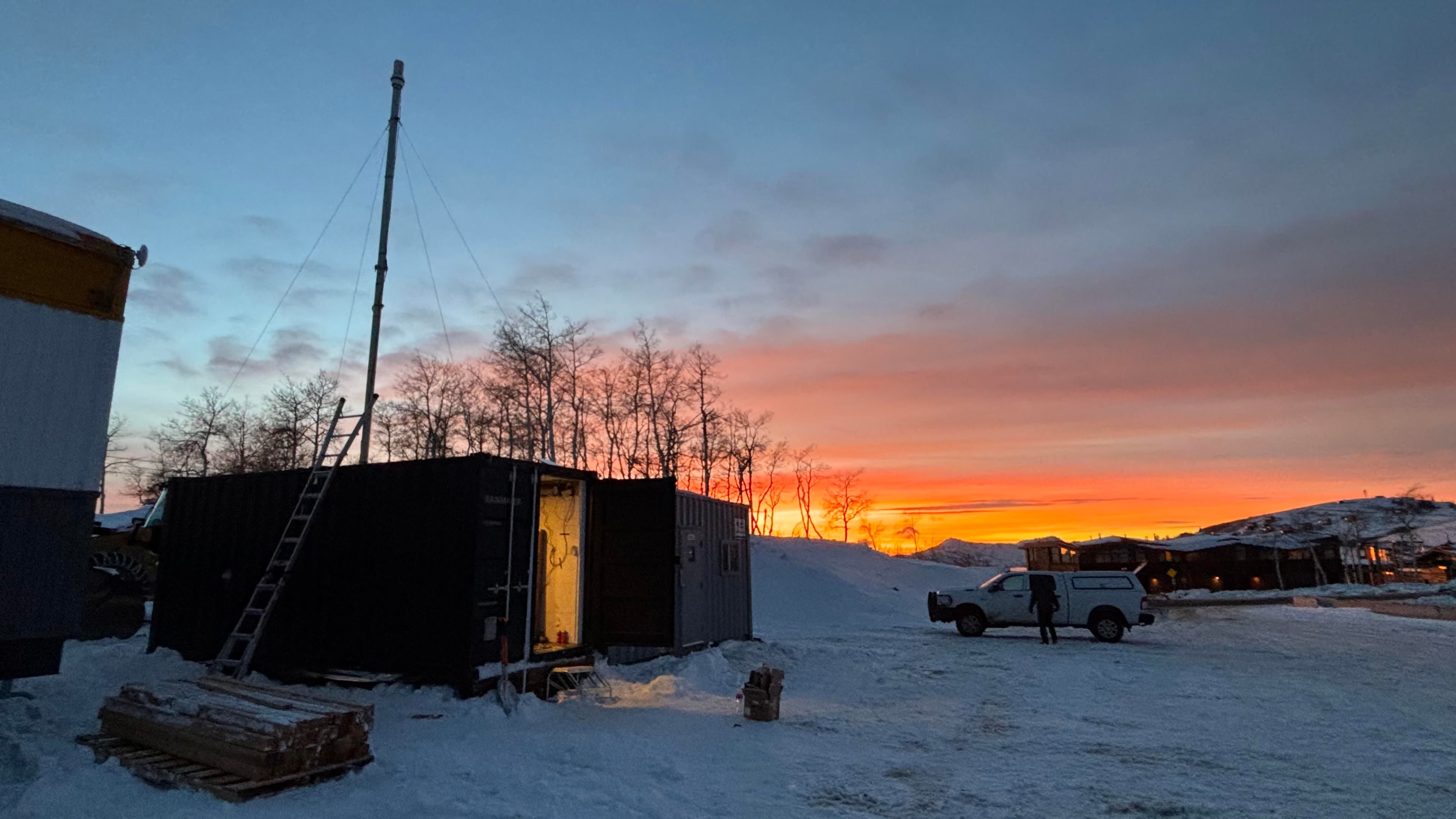 Remote aerosol research facility and inlet system